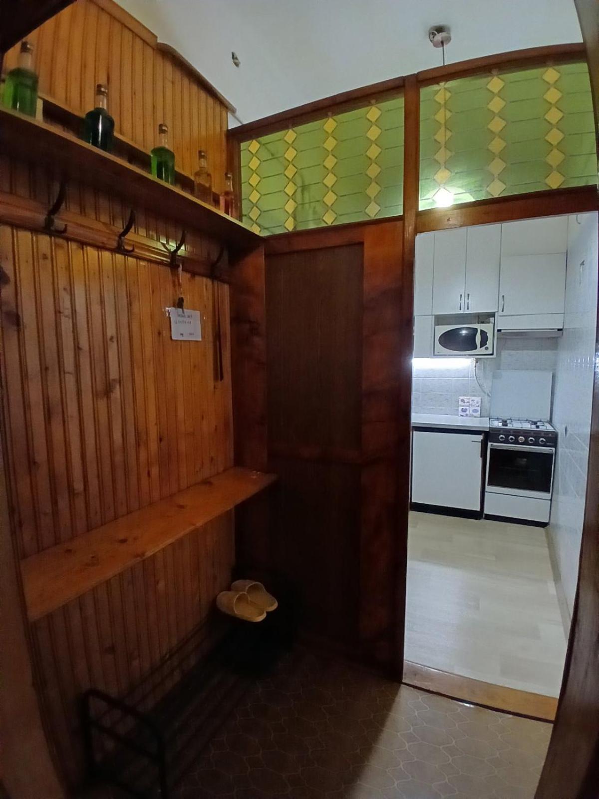 Бюджетная Квартира На Леси Украинки Lviv Exteriör bild