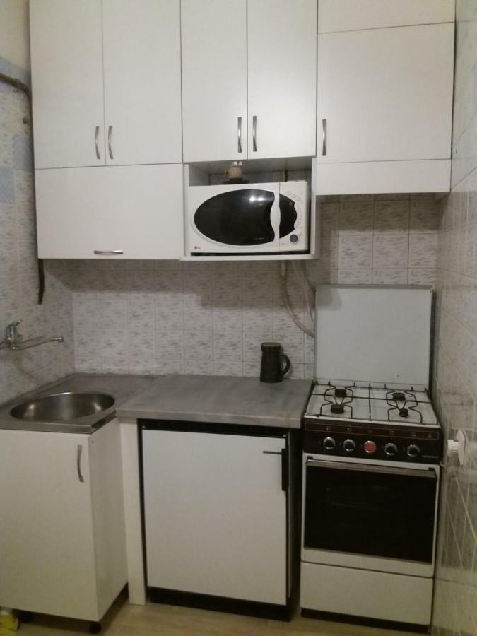 Бюджетная Квартира На Леси Украинки Lviv Exteriör bild